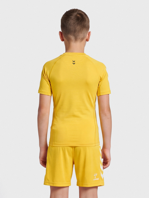 HUMMEL FIRST PERFORMANCE KIDS JERSEY S/S, SPORTS YELLOW, model