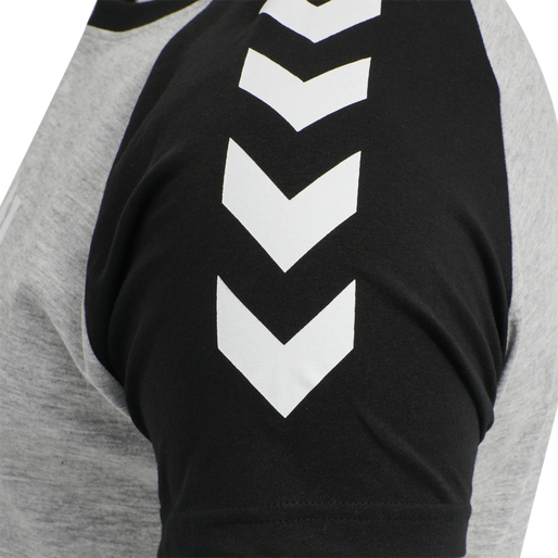 hmlLEGACY BLOCKED T-SHIRT, GREY MELANGE hmlLEGACY BLOCKED T-SHIRT, GREY MELANGE, packshot