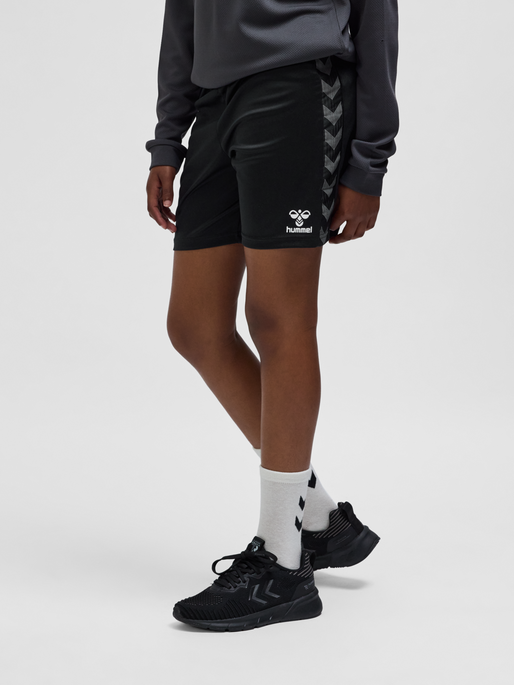 hmlAUTHENTIC PL SHORTS KIDS, BLACK, model