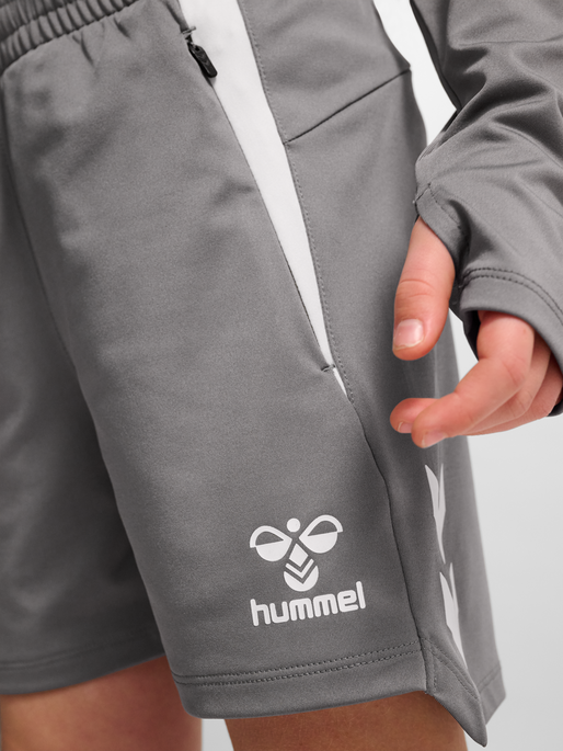 hmlLEAD 2.0 TRAINING SHORTS KIDS, STEEL GRAY, model