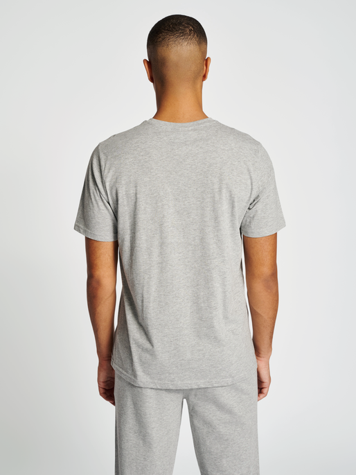 hmlIC FRED T-SHIRT, 2006, model