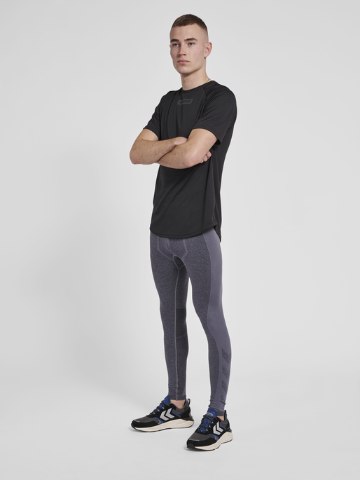 hmlMT JUSTIN SEAMLESS TIGHTS, BLACK/ASPHALT MELANGE, model
