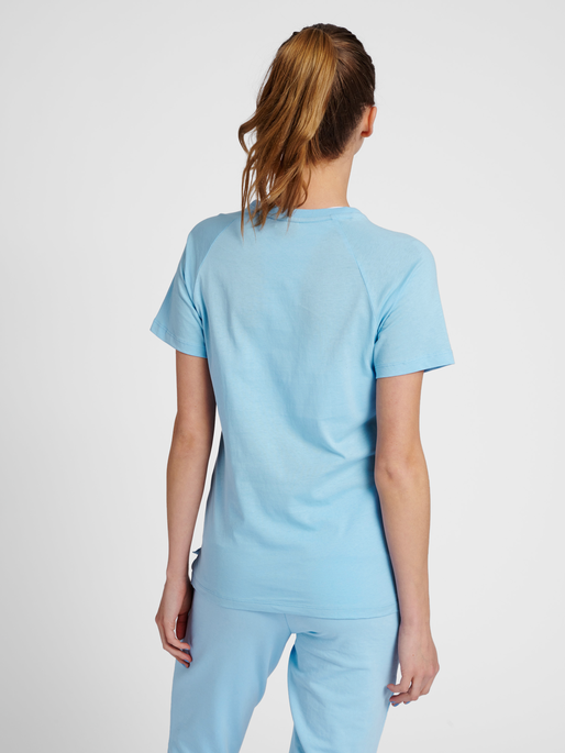 hmlNONI 2.0 T-SHIRT, 7165, model