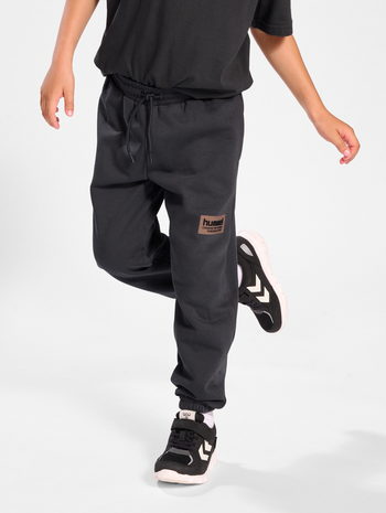 hmlDARE PANTS, ASPHALT, model