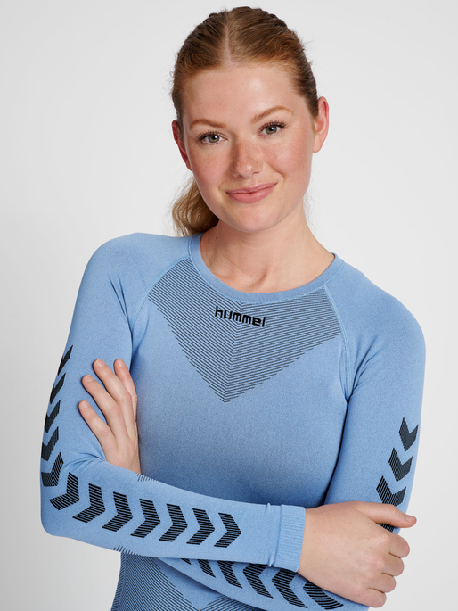 HUMMEL FIRST SEAMLESS JERSEY L/S WOMAN, BEL AIR BLUE, model