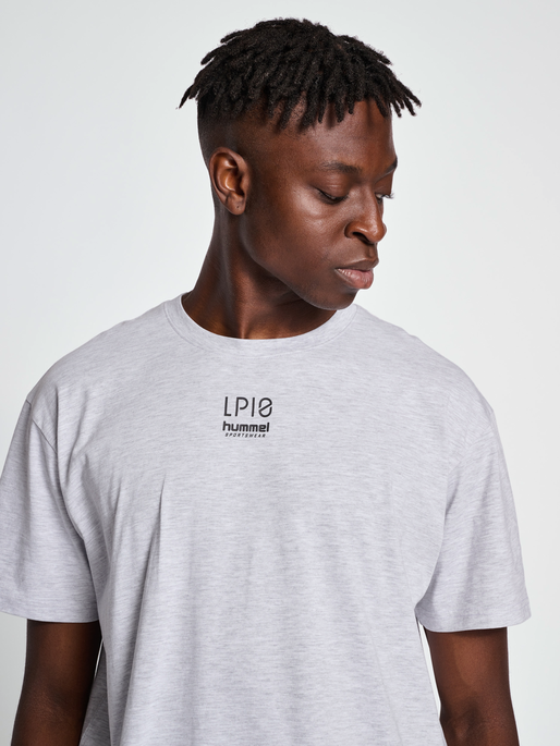 hmlLP10 BOXY T-SHIRT, 2010, model