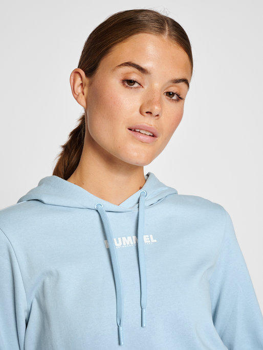 hmlLEGACY WOMAN HOODIE, 7188, model