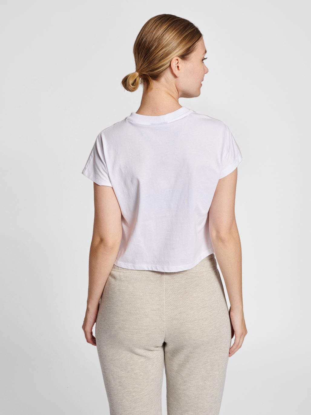 hmlLGC JUNE CROPPED T-SHIRT, 9001, model