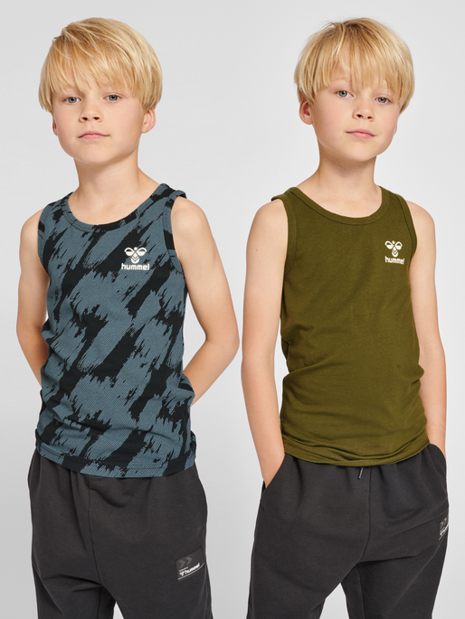 hmlNOLAN TANK TOP 2-PACK, DARK OLIVE, model