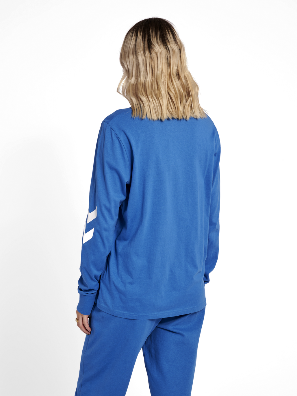 hmlLEGACY T-SHIRT L/S, 7042, model