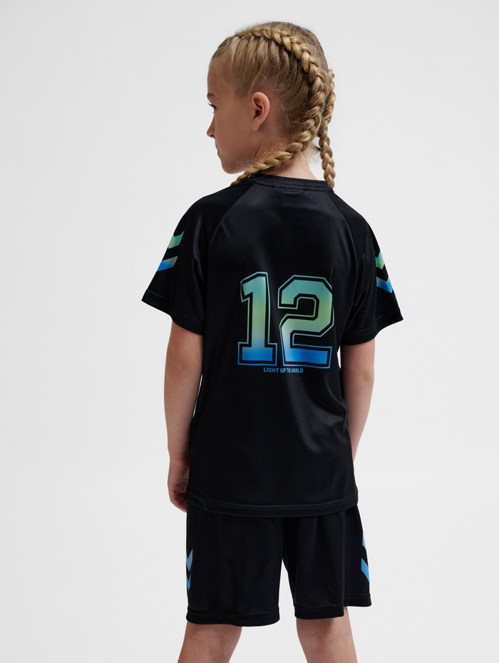 キッズ Amazon.com | adidas Zx 22 Boys Shoes Size 7, Color: Grey | Sneakers