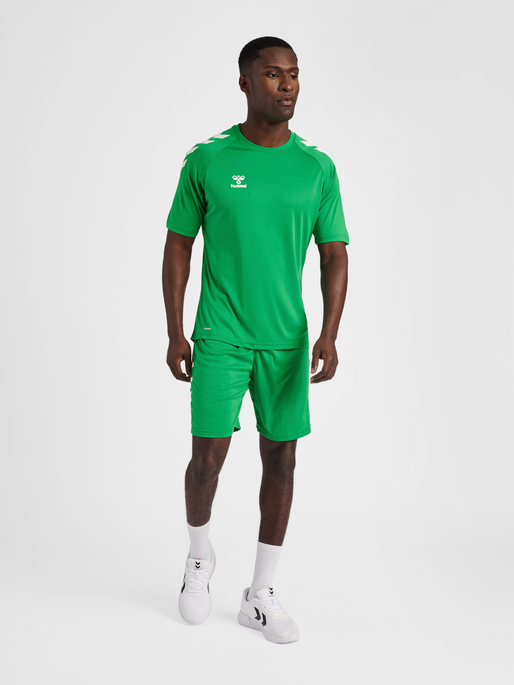 hmlCORE XK CORE POLY T-SHIRT S/S, JELLY BEAN, model