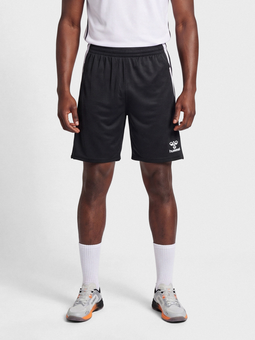 hmlLEAD 2.0 TRAINING SHORTS, BLACK, model