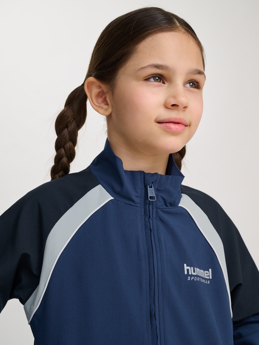 hmlJR LOOSE TRACKSUIT ZIP JACKET, DRESS BLUES, model