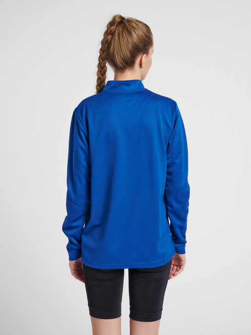 hmlAUTHENTIC HALF ZIP SWEATSHIRT WOMAN, TRUE BLUE, model