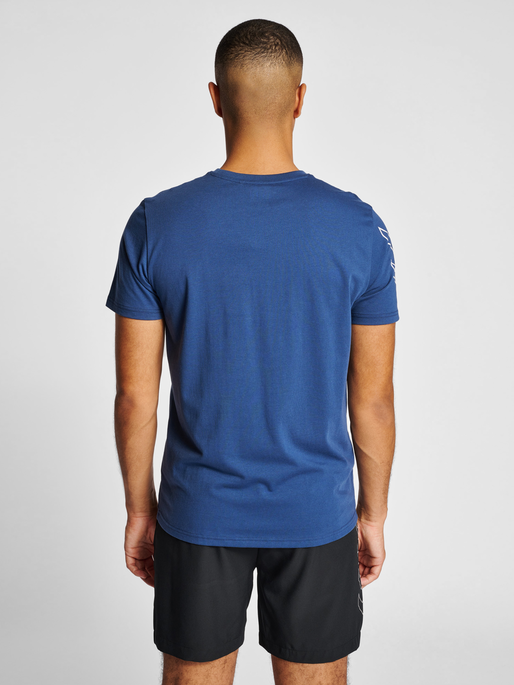 hmlTE JEFF COTTON T-SHIRT, 7954, model