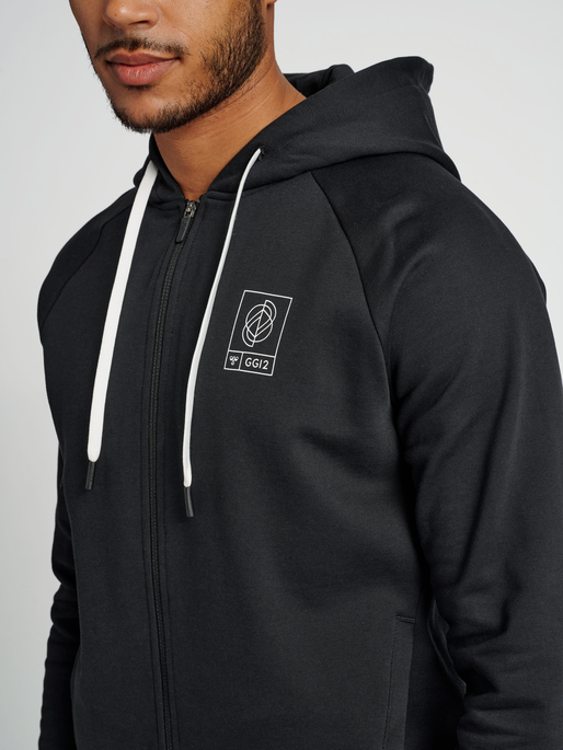 hmlGG12 SWEAT ZIP HOODIE, BLACK, model