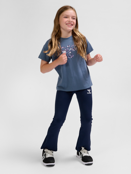 hmlLIBI T-SHIRT, BERING SEA, model