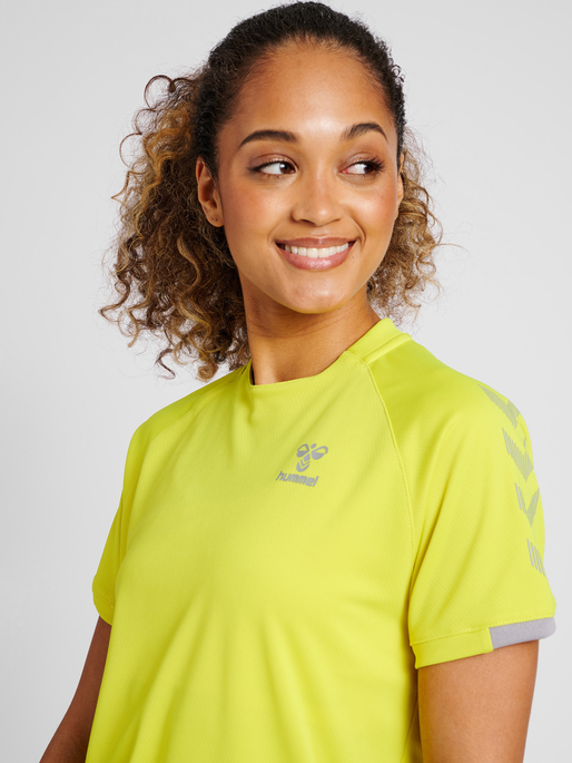 hmlGG12 ACTION JERSEY S/S WOMAN, 6724, model