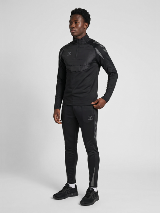 hmlBTC WINTER TRAINING PANTS, BLACK, model