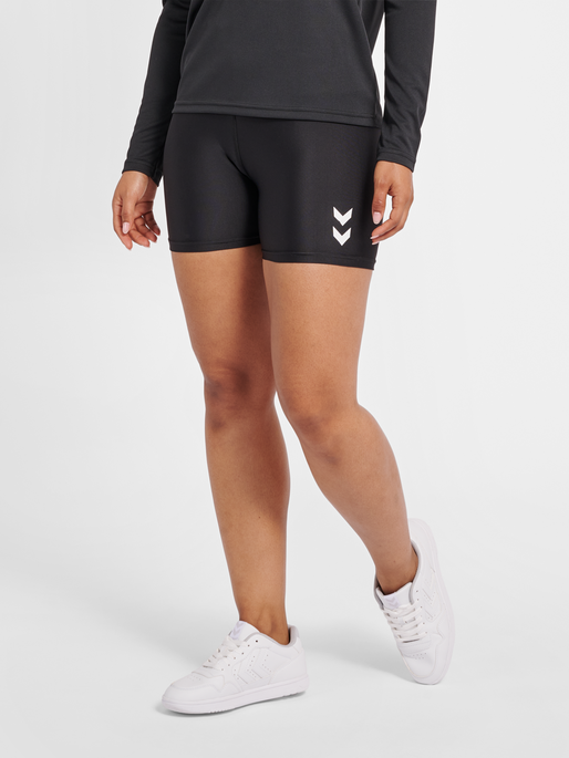 hmlTE TOLA HW TIGHT SHORTS, BLACK, model
