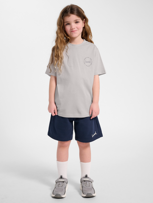 hmlJR REG GRAPHIC T-SHIRT S/S, VAPOR BLUE, model