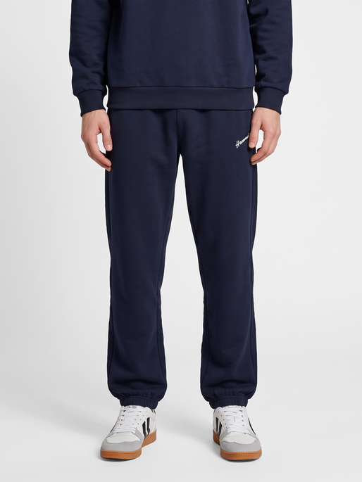 hmlCLUB W SWEATPANTS, NIGHT SKY, model