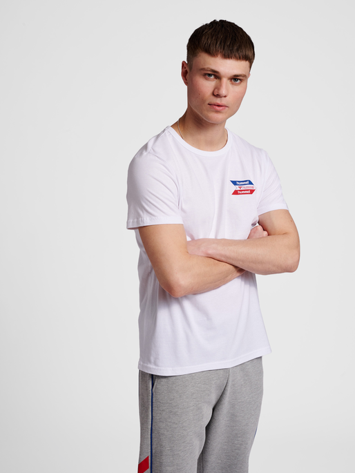 hmlIC COMBI T-SHIRT, 9253, model