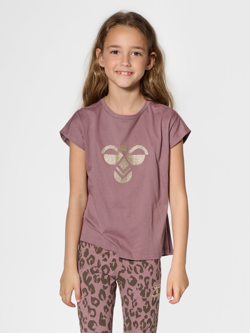 hmlDIEZ T-SHIRT S/S, TWILIGHT MAUVE, model