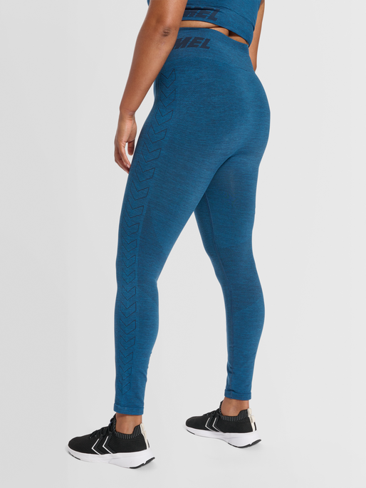 hmlTE CURVE SEAMLESS MW TIGHTS, INSIGNIA BLUE MELANGE, model