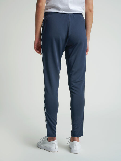 hmlNELLY 2.0 TAPERED PANTS, BLUE NIGHTS, model
