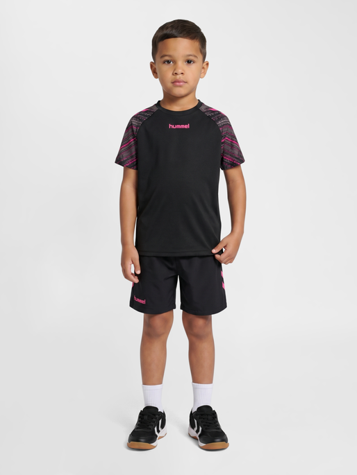 hmlBLAZE PRO TRAINING JERSEY KIDS, BLACK/PINK, model