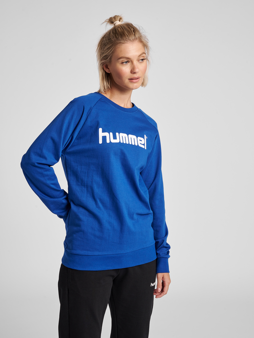 genetisk Klimatiske bjerge Scrupulous hummel GO COTTON LOGO SWEATSHIRT WOMAN - TRUE BLUE | hummel.dk