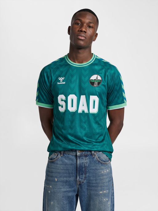 hmlSOAD TOUR 26 LONDON JERSEY S/S, DARK GREEN, model