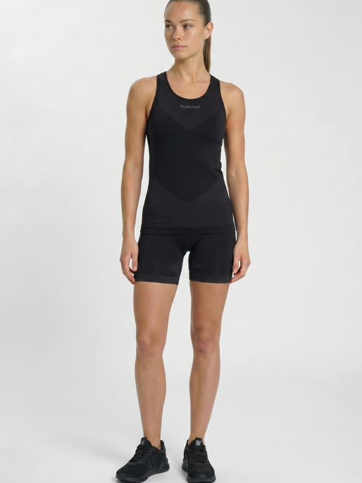 HUMMEL FIRST SEAMLESS TANK TOP W, BLACK, model