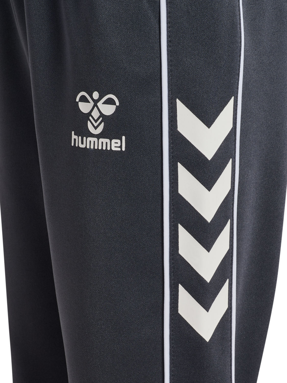 hmlTRACK TRACKSUIT, EBONY, packshot