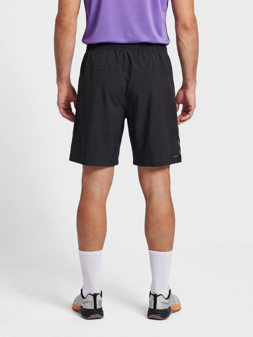 hmlAUTHENTIC WOVEN SHORTS, BLACK, model