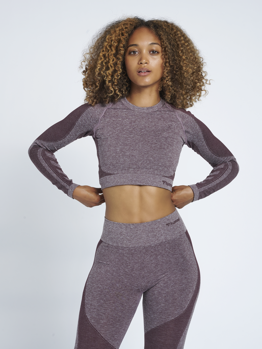 hmlKADY SEAMLESS T-SHIRT L/S, 8035, model