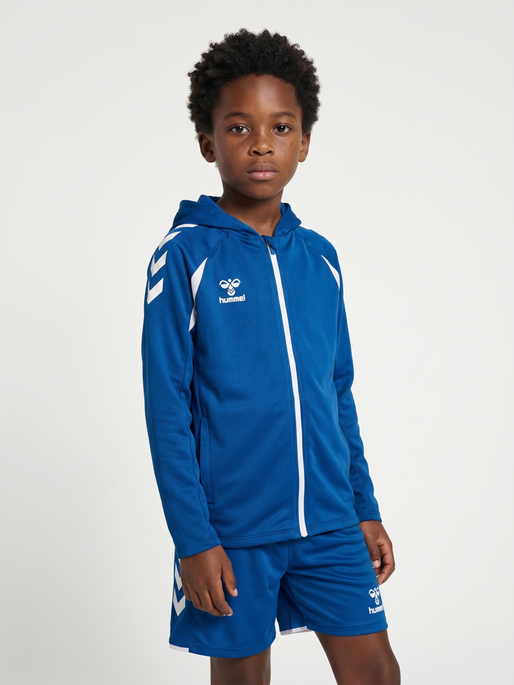 hmlCORE 2.0 ZIP HOODIE KIDS, TRUE BLUE/WHITE, model