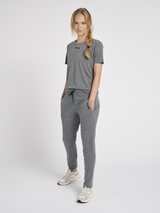 hmlZANDRA T-SHIRT, 2508, model