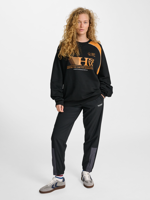 hmlOVERSIZED CREW HSW, BLACK, model