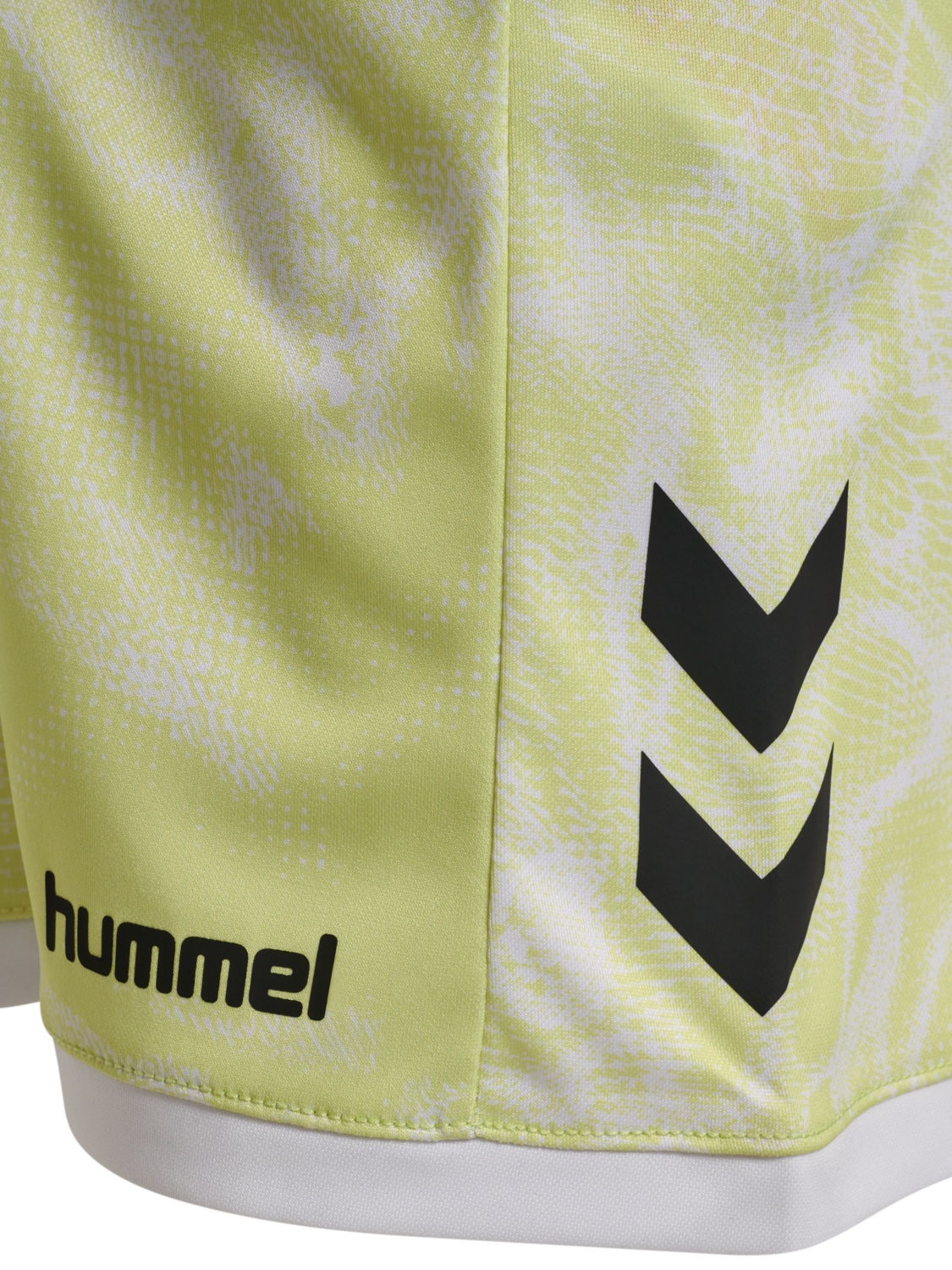 hmlBLAZE CLUB26 GRAPHIC SHORTS KIDS, ASIAN PEAR/WHITE, packshot