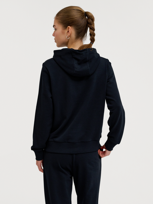 hmlPULSE W SWEAT HOODIE, BLACK, model