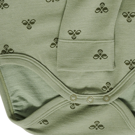 hmlBAMBO BODY LS, OIL GREEN, packshot