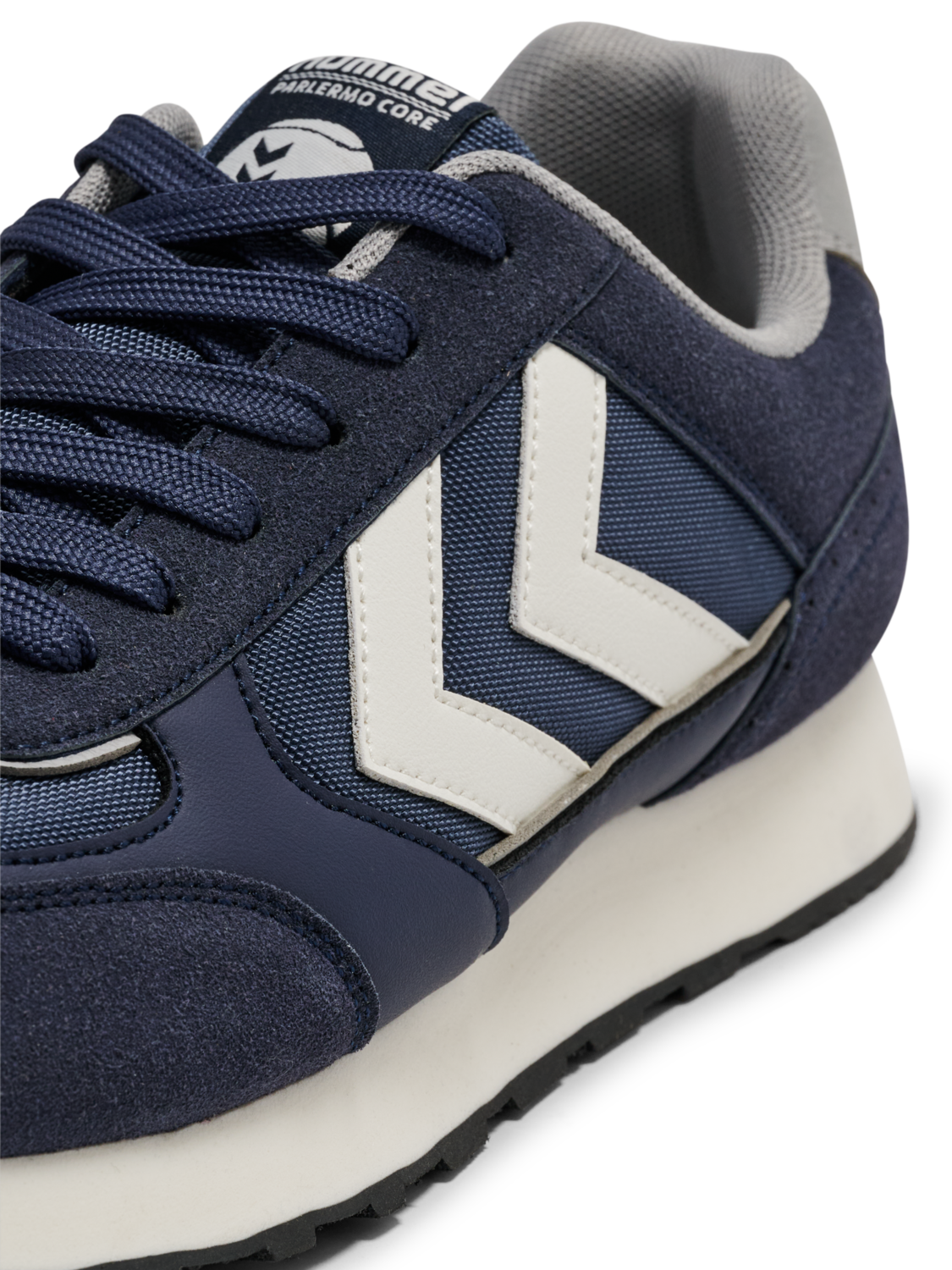 HML PARLERMO  CORE, BLACK IRIS, packshot