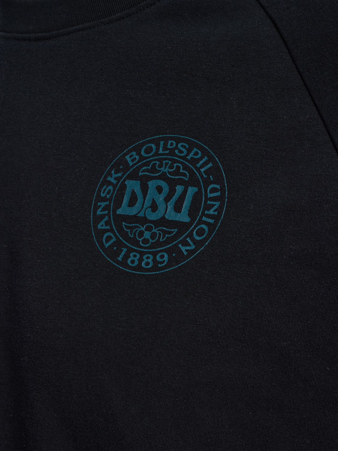 DBU 26 TRAVEL TECH T-SHIRT S/S, BLACK, packshot