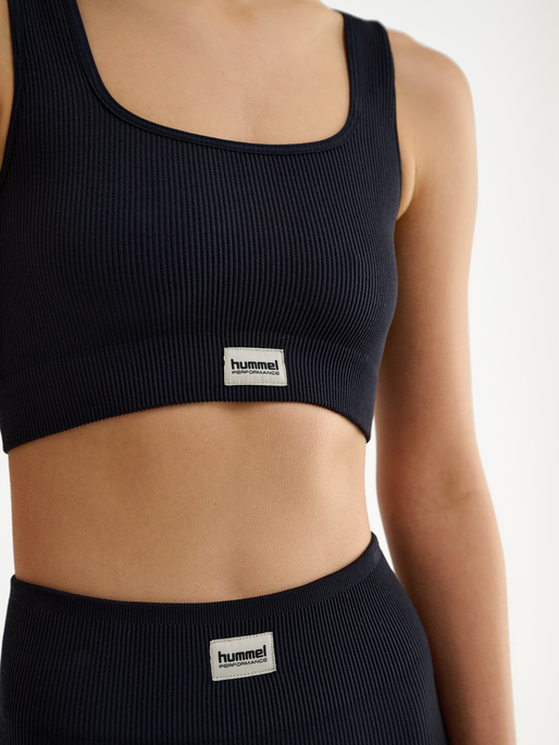 hmlPULSE SEAMLESS RIB BRA, BLACK, model