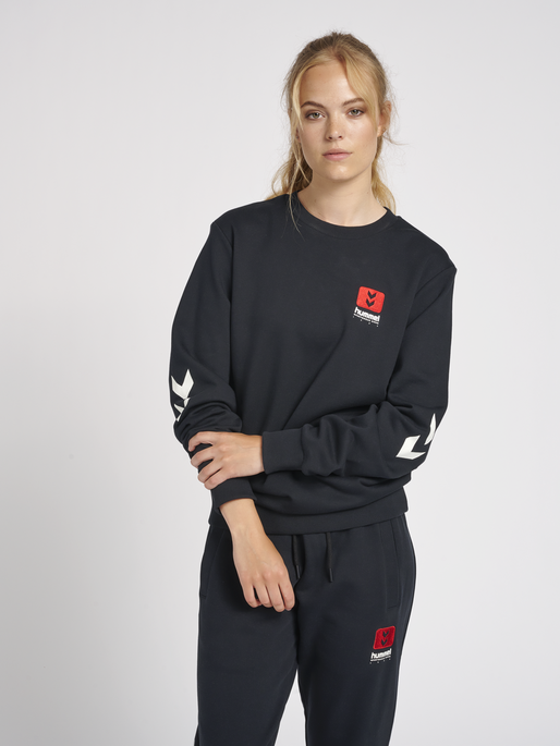 hmlLGC GRAHAM SWEATSHIRT, BLACK, model