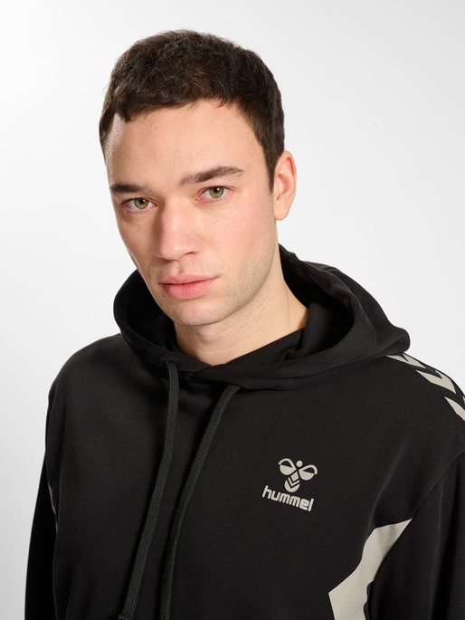 hmlSTALTIC COTTON HOODIE, BLACK, model