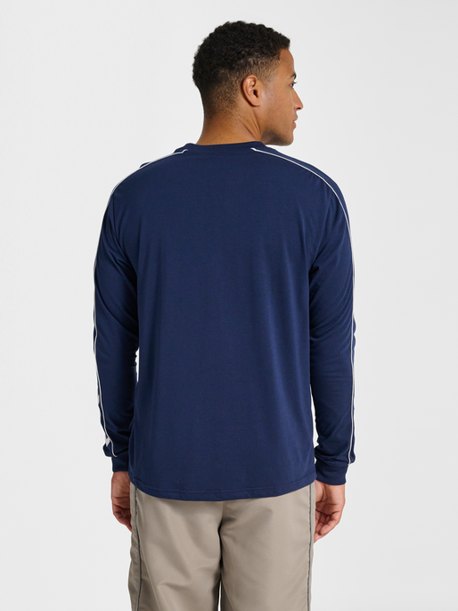 hmlPULSE PIPING T-SHIRT L/S, DRESS BLUES, model